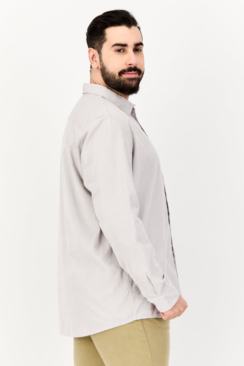 Celio قميص كوردروي بأكمام طويلة بتصميم عادي للرجال، رمادي فاتح - Image 2